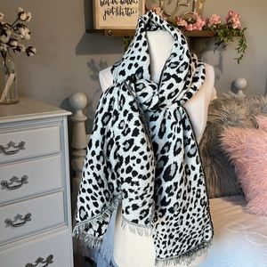 Fashion Winter Scarf White Black Animal Print Fringe Womens New Large